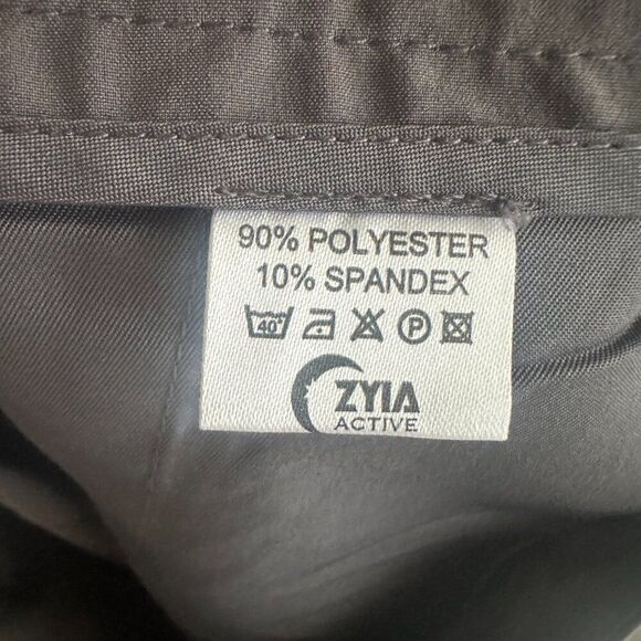 Zyia Active Women's Grey Clubhouse Golf Shorts - Picture 5 of 5